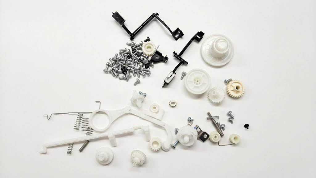 Gears and parts from HP M140