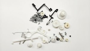 Gears and parts from HP M140